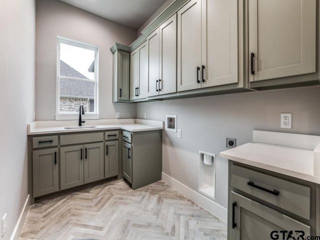 4585 Cascades Blvd, Tyler, TX 75709