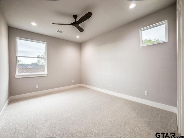 4585 Cascades Blvd, Tyler, TX 75709