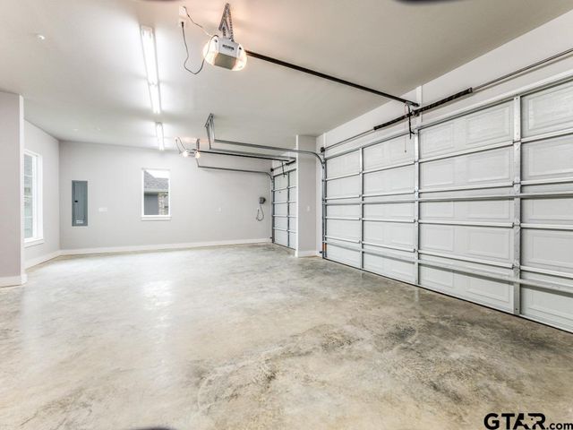 4585 Cascades Blvd, Tyler, TX 75709