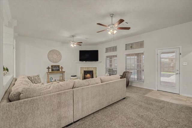 2110 Yarnell Road, Dickinson, TX 77539