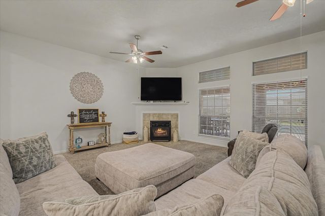 2110 Yarnell Road, Dickinson, TX 77539