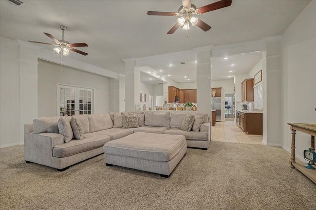 2110 Yarnell Road, Dickinson, TX 77539