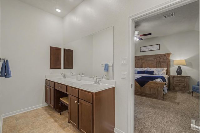2110 Yarnell Road, Dickinson, TX 77539