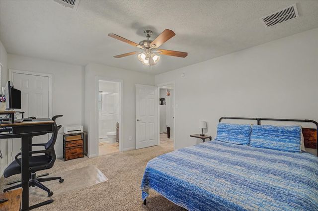 2110 Yarnell Road, Dickinson, TX 77539