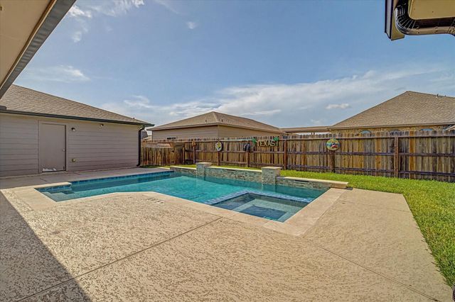 2110 Yarnell Road, Dickinson, TX 77539