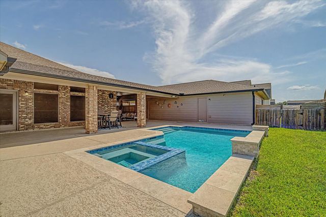 2110 Yarnell Road, Dickinson, TX 77539