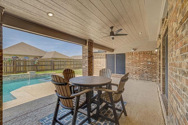 2110 Yarnell Road, Dickinson, TX 77539