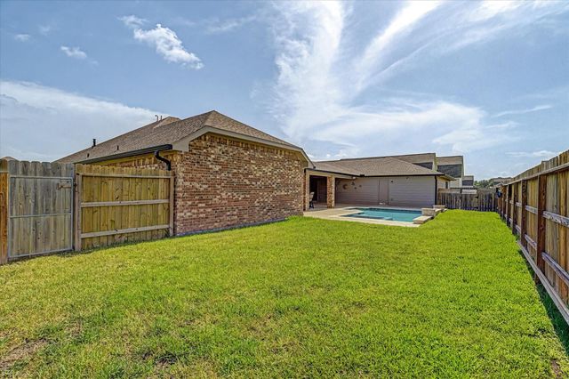 2110 Yarnell Road, Dickinson, TX 77539