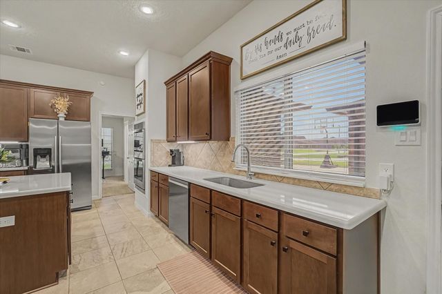 2110 Yarnell Road, Dickinson, TX 77539