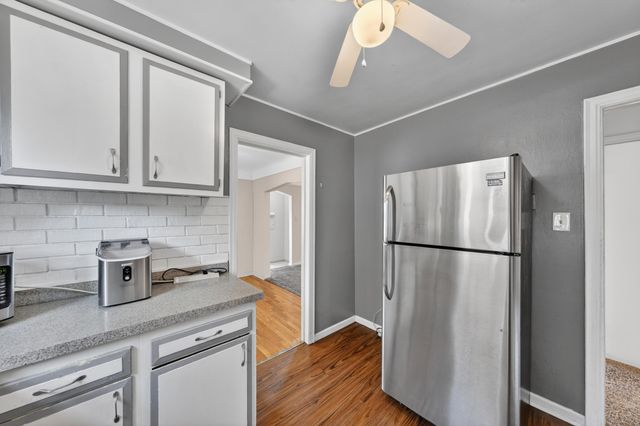 21500 Redmond Avenue, Eastpointe, MI 48021