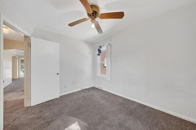 21500 Redmond Avenue, Eastpointe, MI 48021