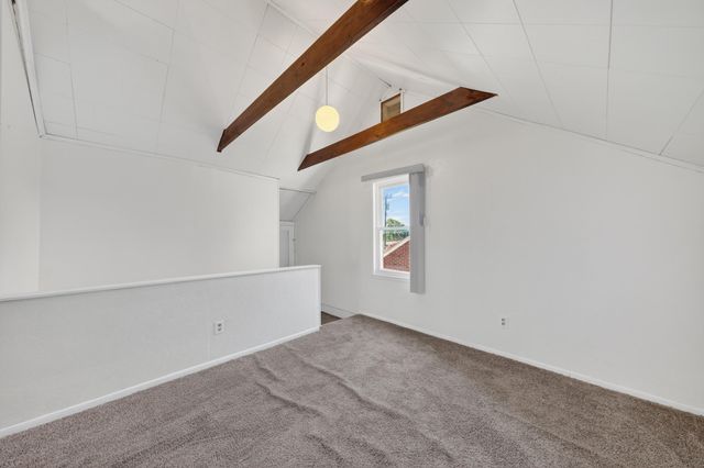 21500 Redmond Avenue, Eastpointe, MI 48021