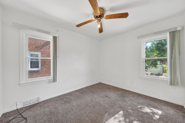 21500 Redmond Avenue, Eastpointe, MI 48021