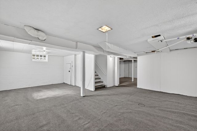 21500 Redmond Avenue, Eastpointe, MI 48021