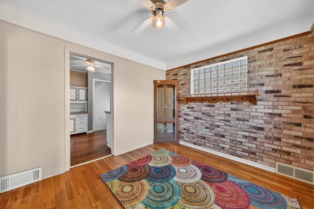 21500 Redmond Avenue, Eastpointe, MI 48021