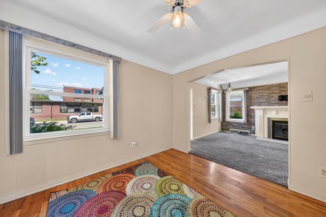 21500 Redmond Avenue, Eastpointe, MI 48021