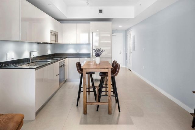 1010 Brickell Ave 3610, Miami, FL 33131