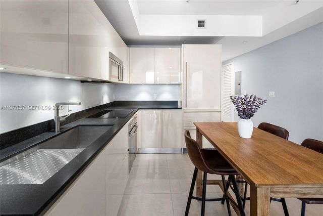 1010 Brickell Ave 3610, Miami, FL 33131