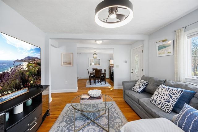 16 Patten Rd, Billerica, MA 01821