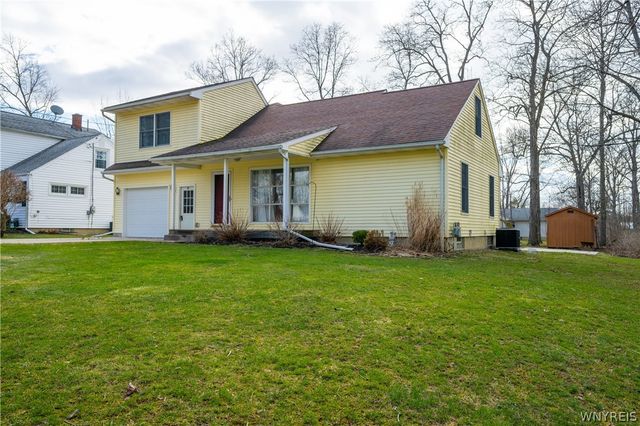 54 Glenwood Avenue, Evans, NY 14006