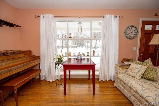 54 Glenwood Avenue, Evans, NY 14006