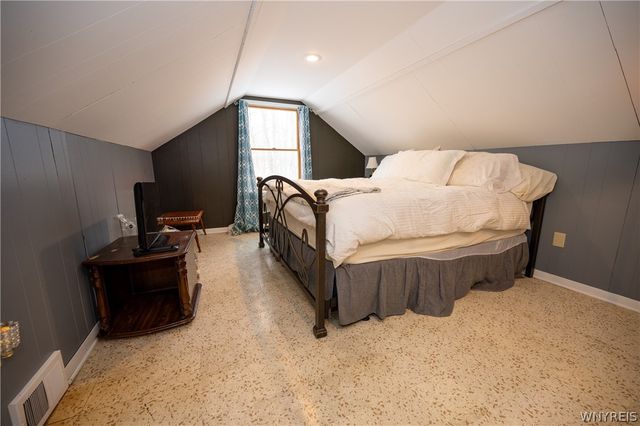 54 Glenwood Avenue, Evans, NY 14006