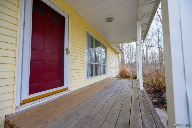 54 Glenwood Avenue, Evans, NY 14006