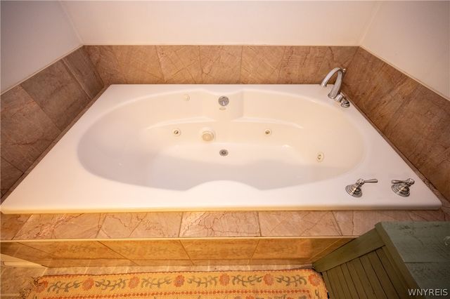 54 Glenwood Avenue, Evans, NY 14006