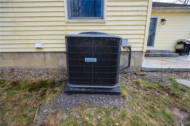 54 Glenwood Avenue, Evans, NY 14006