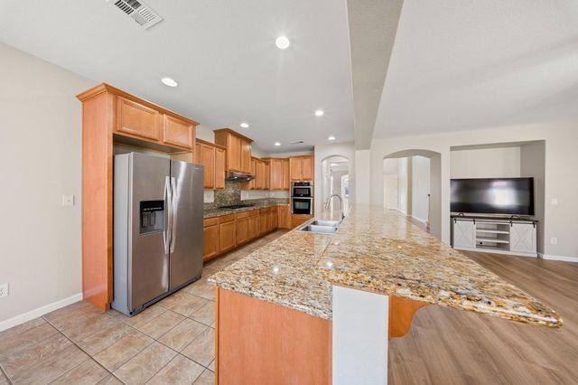 16766 Gold Nugget Trl, Lathrop, CA 95330