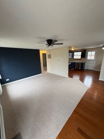 8855 S Komensky Avenue, Hometown, IL 60456