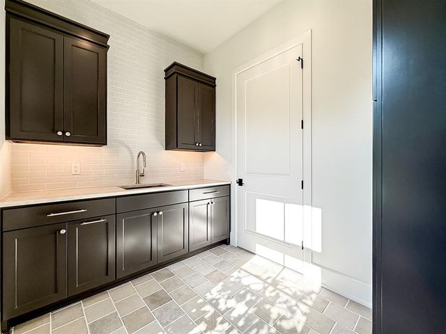 1738 Westchester Drive, The Village, OK 73120
