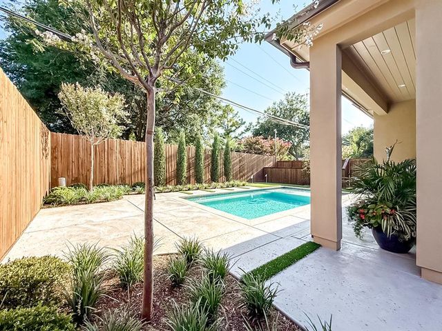 1738 Westchester Drive, The Village, OK 73120