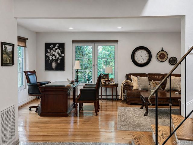 1846 Muttontown Road, Syosset, NY 11791