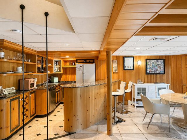 1846 Muttontown Road, Syosset, NY 11791