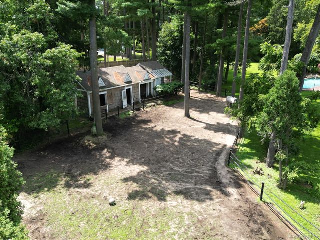 1846 Muttontown Road, Syosset, NY 11791
