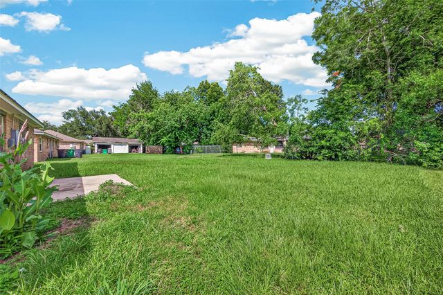 5319 Ridge Turn Drive, Houston, TX 77053