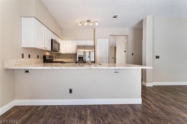 1617 Royal Canyon Drive, Las Vegas, NV 89128