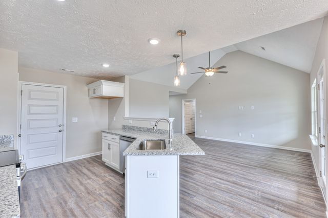 2828 Old Alto Hwy, Decherd, TN 37324