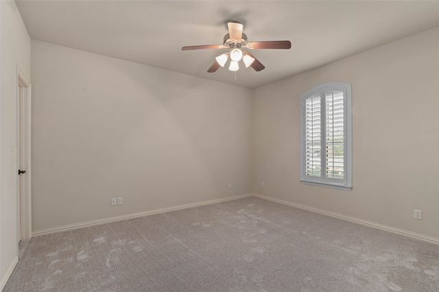 111 Red Oak Drive, Krugerville, TX 76227