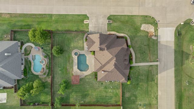 111 Red Oak Drive, Krugerville, TX 76227