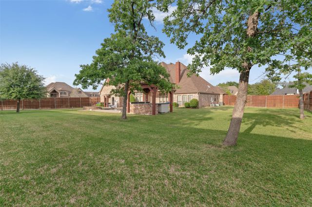 111 Red Oak Drive, Krugerville, TX 76227