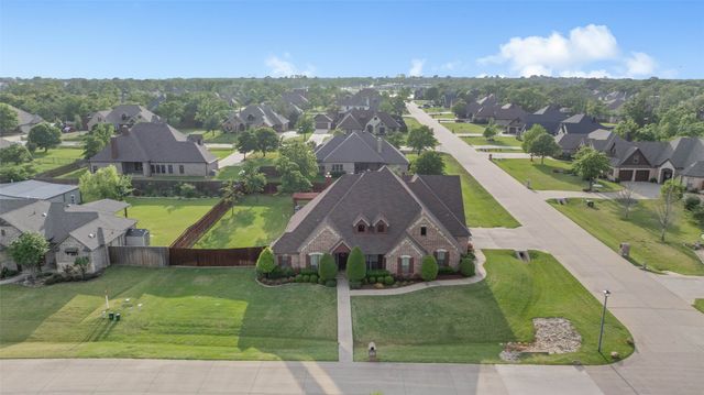 111 Red Oak Drive, Krugerville, TX 76227