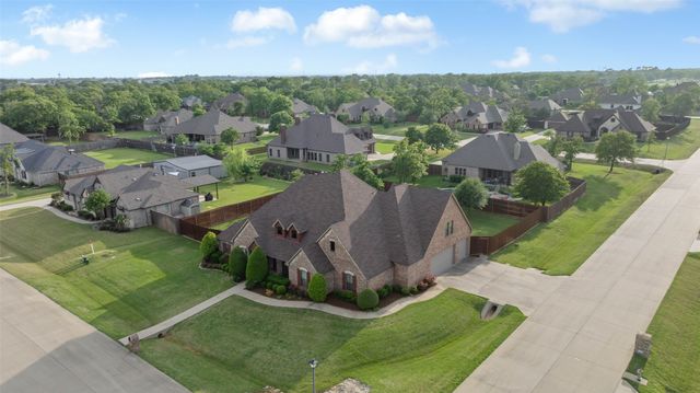 111 Red Oak Drive, Krugerville, TX 76227