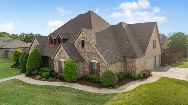 111 Red Oak Drive, Krugerville, TX 76227