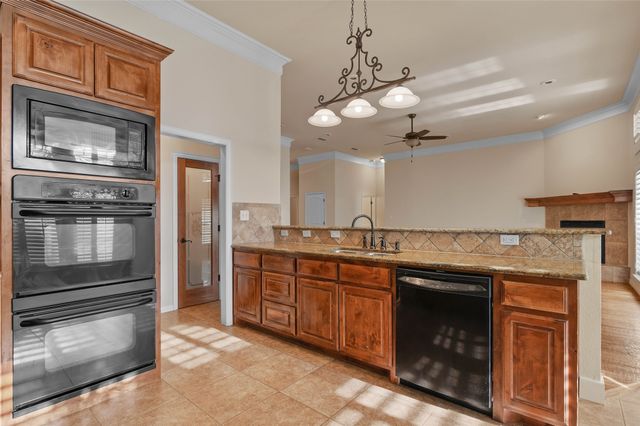 111 Red Oak Drive, Krugerville, TX 76227