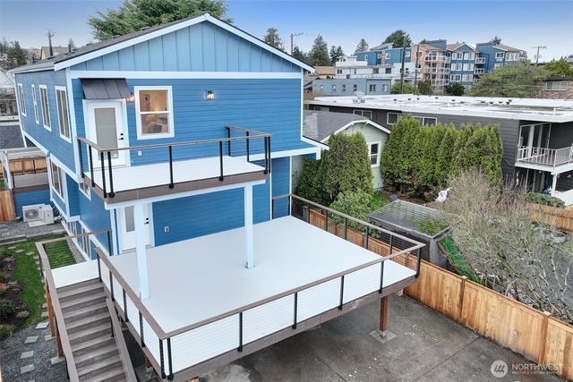 7008 Linden Avenue N, Seattle, WA 98103