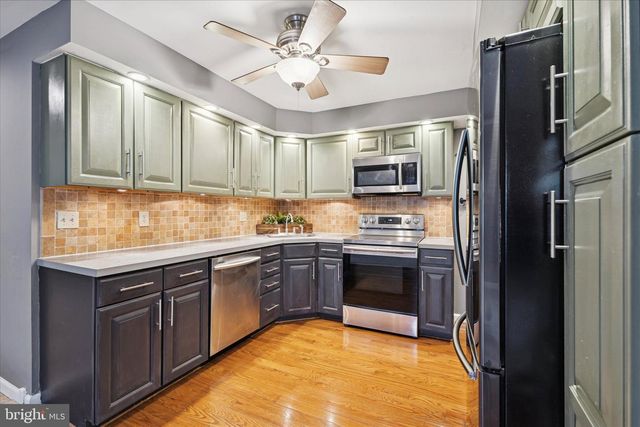 453 PARKER AVE, Philadelphia, PA 19128