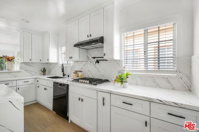 4137 W 58th Place, Los Angeles, CA 90043