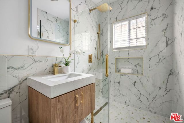4137 W 58th Place, Los Angeles, CA 90043